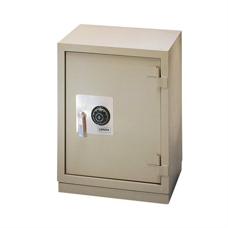 Grand Prix Fire Resistant Safe 2 adjustable shelves. Int. : 23-1 / 2 x 20-3 / 8 x 32-1 / 4”H. With casters. 455 lb