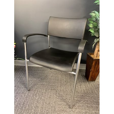 FAUTEUIL EMPILABLE DORI AVEC BRAS